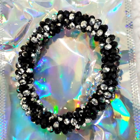 Jewelry - Black & Silver stretch Crystal beads bracelet